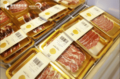 <strong>海底捞、黄记煌纷纷跨界大牌餐饮的“第</strong>